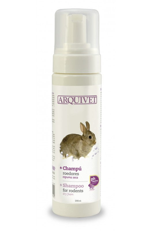 Limpia el pelo protegiéndolo de parásitos e insectos.