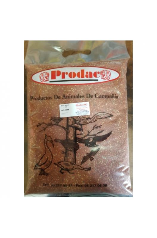 mijo es una semilla redondeada originaria de Asia y África, y que podemos encontrar en lugares de suelos secos y pobres, de las características de los empleados para el cultivo del maíz y el trigo, siendo una planta que no requiere grandes cantidades de agua para supervivencia. En África es el cereal por excelencia, igual que el trigo para Europa. Variedades: Mijo blanco, mijo rojo (muy utilizado en la alimentación de las aves),