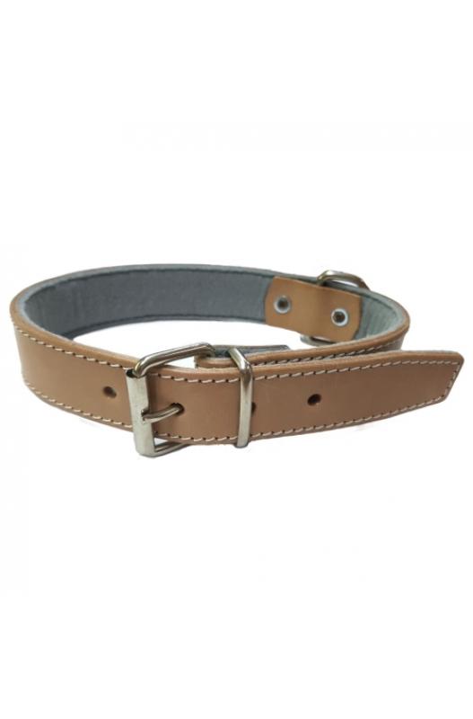 collar de cuero vaqueta 60x3 cm para perros" es un tipo de collar especialmente diseñado para mascotas, hecho de cuero de vaqueta, que es un material resistente y duradero. Las dimensiones de 60x3 cm indican que el collar tiene una longitud de 60 cm